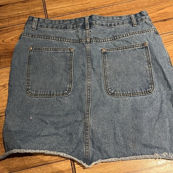 Denim skirt - Picture 2 of 4